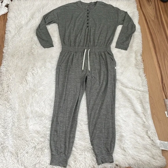 Vuori Lux Henley Jumpsuit Long Sleeve Heathered Grey Medium - Picture 3 of 11